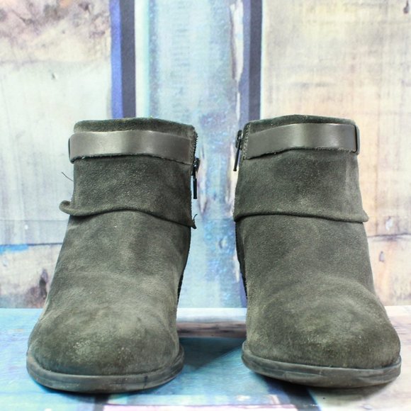 Clarks Gray Suede Strappy Side Zip Ankle Heeled Boots Size 8.5 M - Picture 4 of 9
